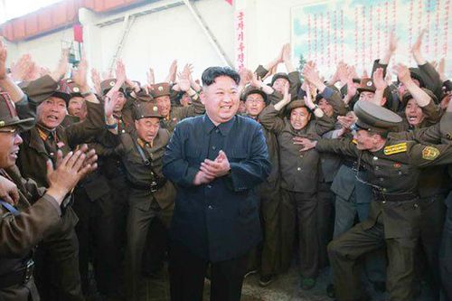 Kim Jong-un ăn mừng vụ thử tên lửa ‘hạt nhân’ thành công nhất từ trước tới nay - Ảnh 11