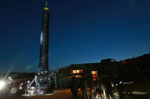 Kim Jong-un ăn mừng vụ thử tên lửa ‘hạt nhân’ thành công nhất từ trước tới nay - Ảnh 5