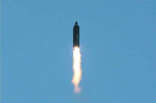 Kim Jong-un ăn mừng vụ thử tên lửa ‘hạt nhân’ thành công nhất từ trước tới nay - Ảnh 6