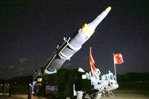 Kim Jong-un ăn mừng vụ thử tên lửa ‘hạt nhân’ thành công nhất từ trước tới nay - Ảnh 9