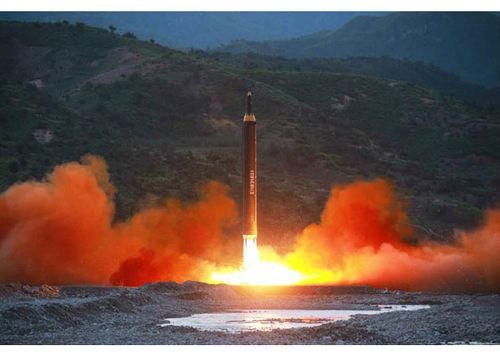 Kim Jong-un ăn mừng vụ thử tên lửa ‘hạt nhân’ thành công nhất từ trước tới nay - Ảnh 4