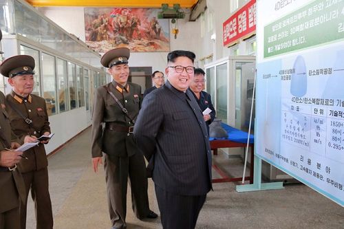 Triều Tiên công bố hình ảnh loại tên lửa chưa từng xuất hiện - Ảnh 3