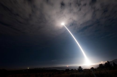 Mỹ thử thành công tên lửa đạn đạo xuyên lục địa - Ảnh 1