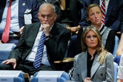 Biểu cảm của những người có mặt khi ông Trump phát biểu “hủy diệt” Triều Tiên - Ảnh 5