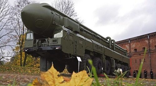 Nga thử tên lửa thành công tên lửa đạn đạo Topol mang đầu đạn mới - Ảnh 1