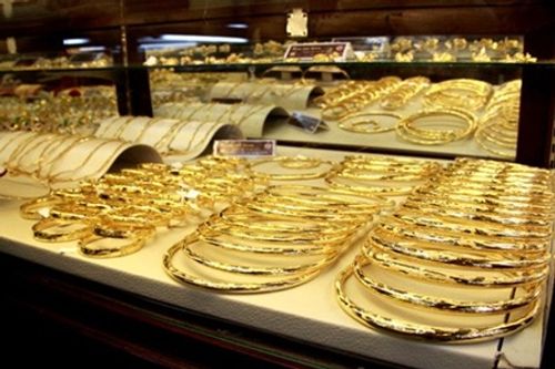 Giá vàng hôm nay 17/1: Vàng SJC giảm 50 nghìn đồng/lượng - Ảnh 1