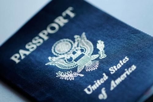 Số người từ bỏ quốc tịch Mỹ bất ngờ tăng cao kỷ lục - Ảnh 1