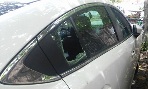 Điều tra vụ kẻ gian đập cửa kính 4 ô tô để trộm cắp tài sản trong đêm - Ảnh 1