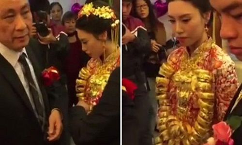 Cô gái 20 tuổi được chồng tỷ phú 70 tuổi tặng 20kg vàng trong lễ cưới - Ảnh 1