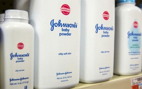 Johnson&Johnson bồi thường hơn 400 triệu USD vì sản phẩm phấn rôm - Ảnh 1