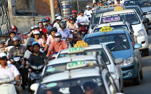 Hà Nội yêu cầu taxi phải sử dụng phần mềm đặt, gọi xe từ 1/7/2018 - Ảnh 1