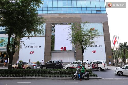 1 tháng nữa, H&M Việt Nam sẽ chính thức khai trương - Ảnh 1