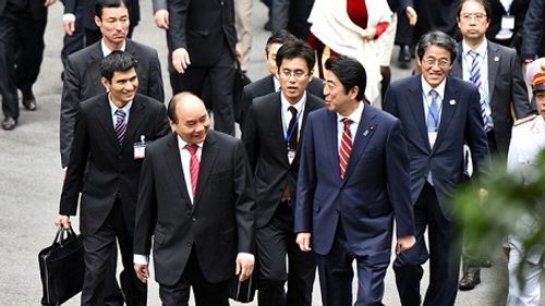 Lễ đón trọng thể Thủ tướng Nhật Bản Shinzo Abe tại Phủ Chủ tịch - Ảnh 7