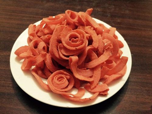 Hướng dẫn cách làm mứt dừa hình hoa hồng cực dễ vui đón Tết Đinh Dậu - Ảnh 1