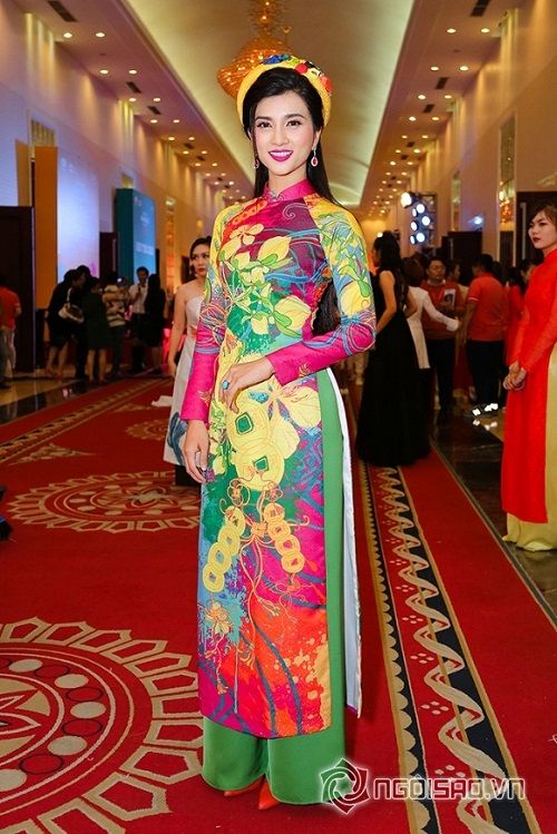 Dàn mỹ nhân Việt khoe sắc trên thảm đỏ Hội xuân văn nghệ sĩ 2017 - Ảnh 3