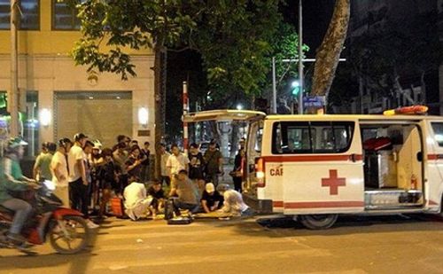 Thông tin bất ngờ vụ xe cứu thương gây tai nạn rồi bỏ chạy ở Hà Nội - Ảnh 1