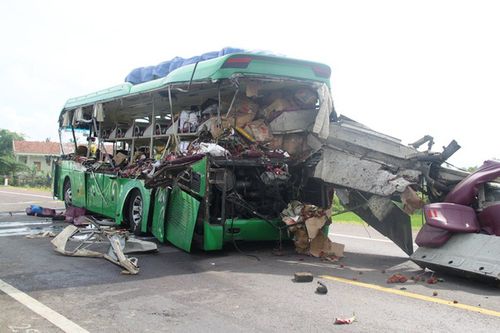 Phó Thủ tướng yêu cầu làm rõ vụ tai nạn 5 người chết ở Bình Định - Ảnh 1