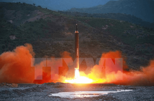 Triều Tiên xác nhận thử tên lửa thành công - Ảnh 1