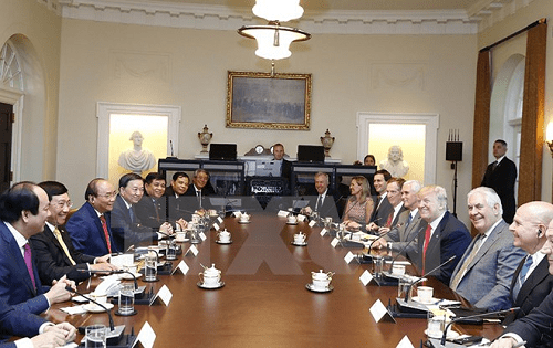 Thủ tướng Nguyễn Xuân Phúc hội đàm với Tổng thống Donald Trump - Ảnh 1