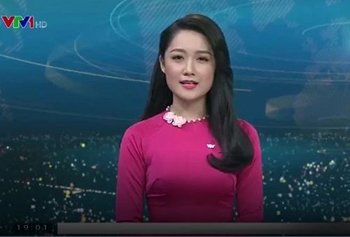 Người đẹp Thu Hà thay thế BTV Vân Anh dẫn bản tin Thời sự 19h - Ảnh 1