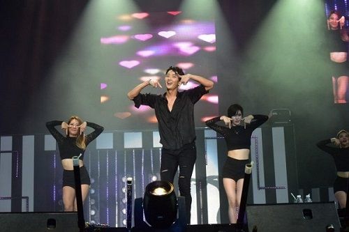 Xem Lee Jun Ki - Lee Dong Wook "khoe" khả năng vũ điệu khi nhảy TT của Twice - Ảnh 3