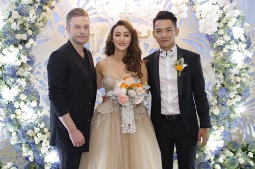 Sau tin đồn kết hôn, Hoài Lâm nắm tay bạn gái dự đám cưới Mai Quốc Việt - Ảnh 6