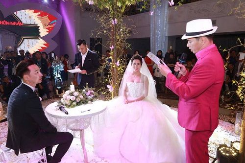 Công Lý và bạn gái vui vẻ cùng MC Thảo Vân tại đám cưới Thành Trung - Ảnh 16