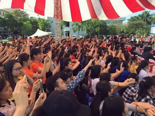 Hơn 1.000 người đăng ký hiến mô, tạng trong Ngày hội "Chung tay vì sự sống" - Ảnh 2