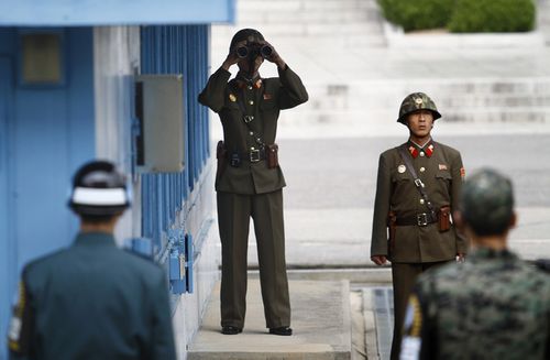 Sau vụ binh sĩ đào tẩu, Triều Tiên thay toàn bộ lính gác  - Ảnh 1