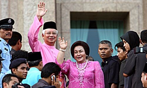 Vợ Thủ tướng Malaysia liên tục dính cáo buộc chi triệu đô mua kim cương, quần áo - Ảnh 2