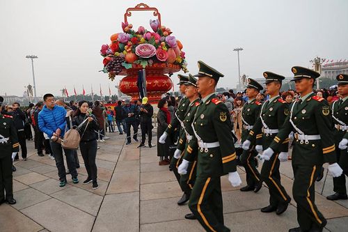 Trung Quốc thắt chặt an ninh tại Đại hội Đảng: Đóng cửa quán, nhận diện khuôn mặt... - Ảnh 4
