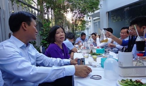 Giám đốc Sở GTVT TP. Hồ Chí Minh cùng cà phê sáng định kỳ với báo chí - Ảnh 1