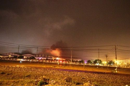 Cháy lớn tại xưởng sản xuất xe bus của công ty ôtô Trường Hải - Ảnh 1