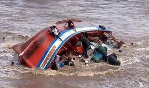 Thông tin mới nhất vụ chìm tàu ở Bạc Liêu khiến 2 nữ sinh tử vong - Ảnh 1