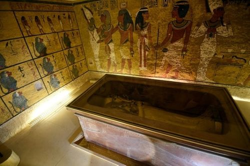 Phát hiện bí ẩn bên trong lăng mộ 3300 năm tuổi - Ảnh 2