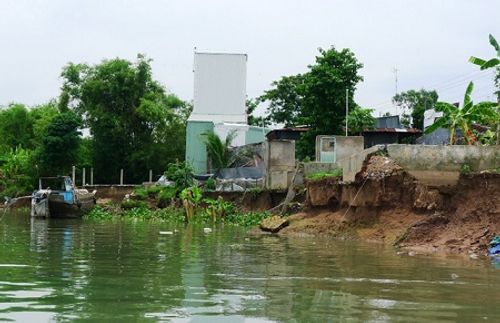 Thủ tướng yêu cầu kiểm tra, rà soát tình trạng sạt lở ở Đồng bằng sông Cửu Long - Ảnh 1