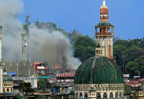 Kết thúc lệnh ngừng bắn, Marawi lại chìm trong bom đạn - Ảnh 1