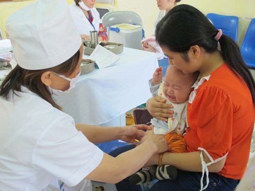 Tp. HCM tạm thời bị gián đoạn vắc xin dịch vụ Pentaxim - Ảnh 1