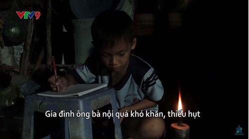 Cậu bé thắp đèn dầu miệt mài học chữ giữa Sài Gòn hoa lệ - Ảnh 5