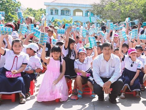 Frieslandcampina Việt Nam hưởng ứng ngày sữa thế giới 01/6/2017 - Ảnh 1