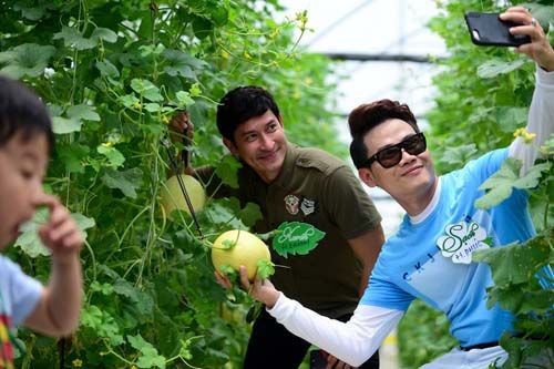 Diễn viên Huy Khánh, Hồng Phúc tranh tài trong vườn rau sạch - Ảnh 6