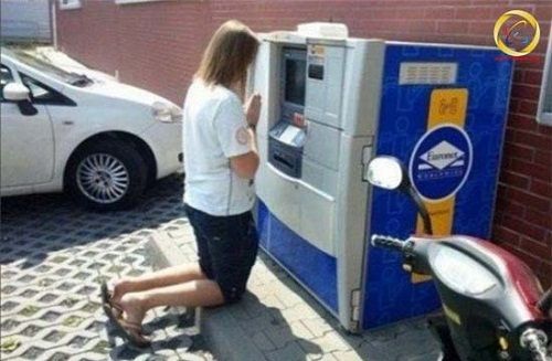 Hài hước những bức ảnh cho thấy rút tiền tại ATM đã không còn đơn giản - Ảnh 11