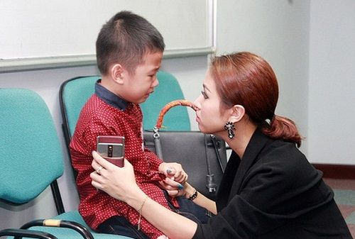 Sao Việt và những cuộc hành trình âm thầm cùng con vượt qua bệnh tật - Ảnh 2