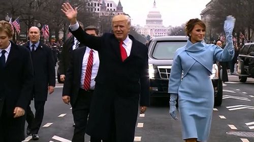 Donald Trump “bênh vợ chằm chặp” trong cuộc họp báo - Ảnh 1