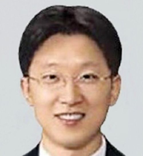 Chân dung vị thẩm phán sẽ quyết định số phận bà Park Geun-hye - Ảnh 1