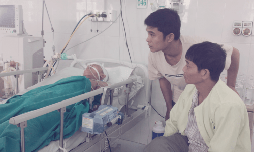 GS Trịnh Hồng Sơn kể nhận được đề nghị: “Con tôi bị hôn mê, chúng tôi muốn cho tạng” - Ảnh 1