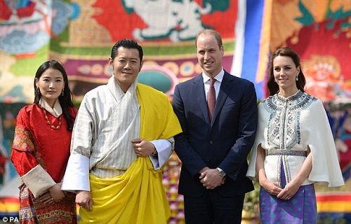 Đến thăm Ấn Độ, Hoàng tử bé Bhutan “đốn tim” cư dân mạng - Ảnh 4