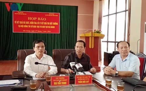 Họp báo công bố gian lận điểm thi THPT quốc gia 2018 tại Hà Giang: Hơn 300 bài thi bị sửa điểm - Ảnh 1