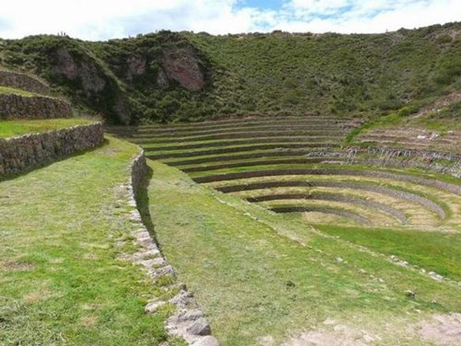 Kỳ bí ruộng bậc thang tròn Inca cổ đại - Ảnh 13