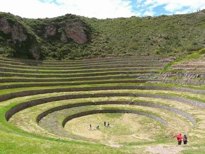 Kỳ bí ruộng bậc thang tròn Inca cổ đại - Ảnh 4
